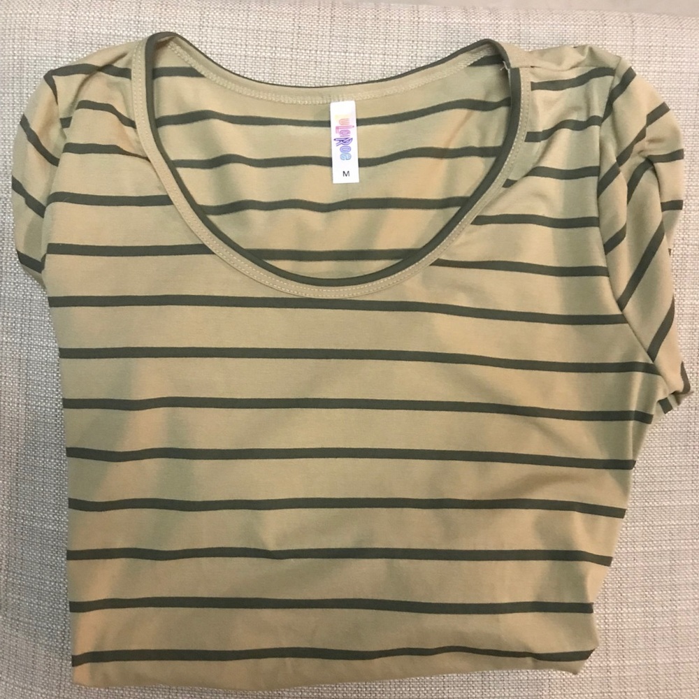 Medium lynnae lularoe